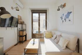 Apartment for rent for €1,000 per month in Madrid, Calle del Barco