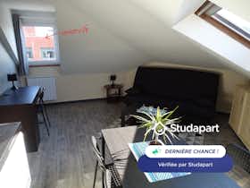 公寓 正在以 €450 的月租出租，其位于 Le Havre, Cours de la République