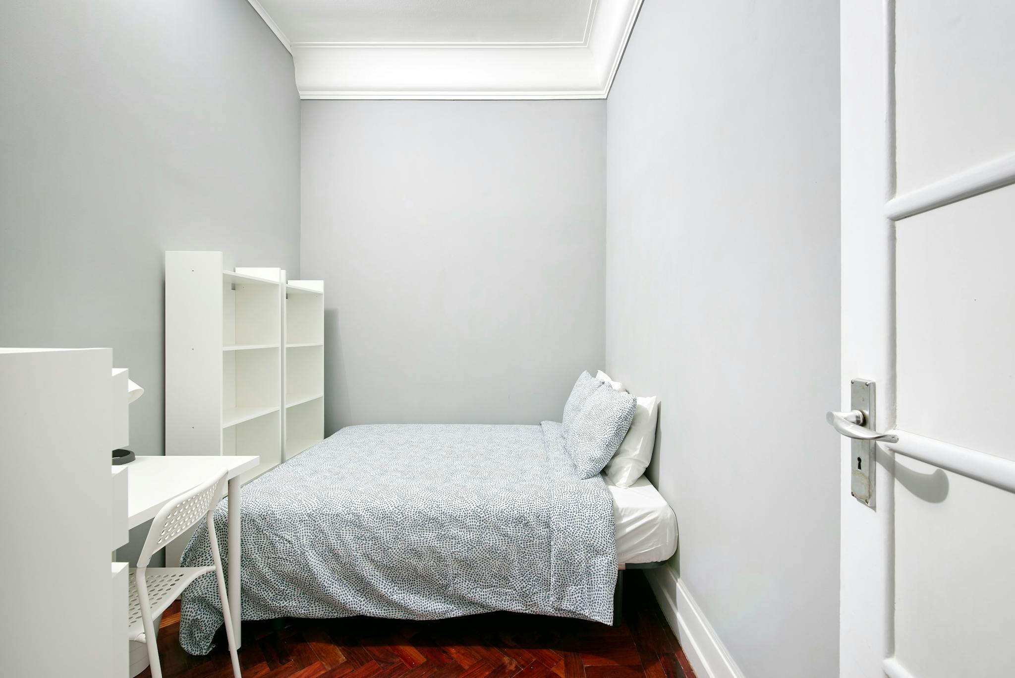 Avenida Elias Garcia, Lisbon preview