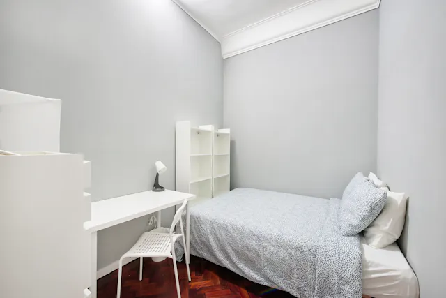 Private room in Avenida Elias Garcia, Lisbon (1521328) room image 1