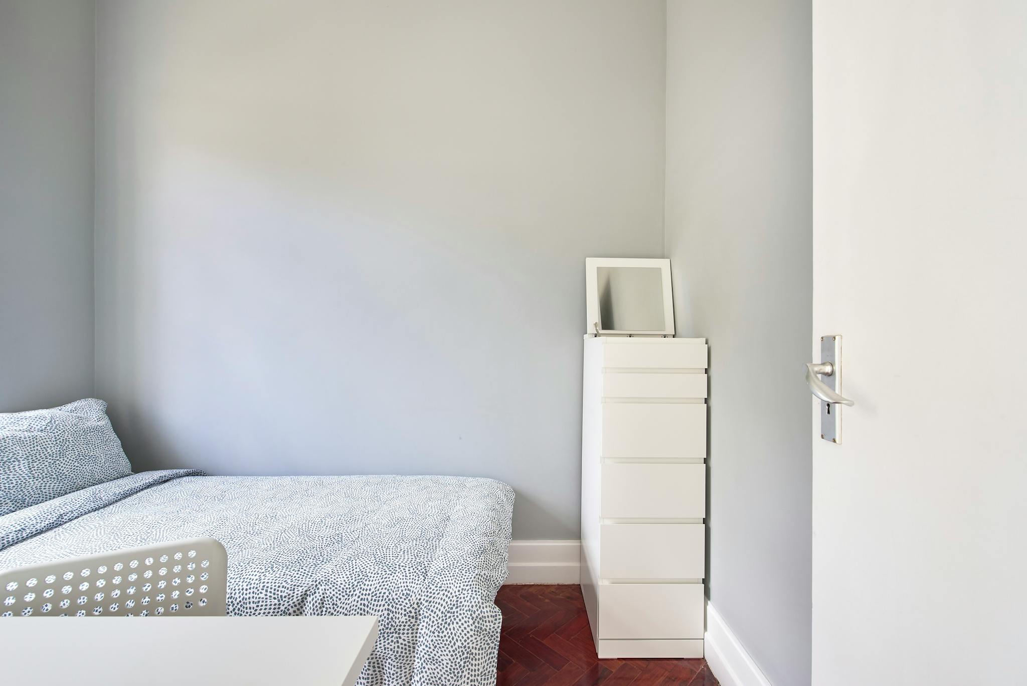 Avenida Elias Garcia, Lisbon preview