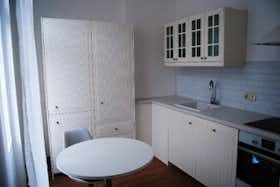 Apartment for rent for €800 per month in Schaerbeek, Rue Frans Binjé