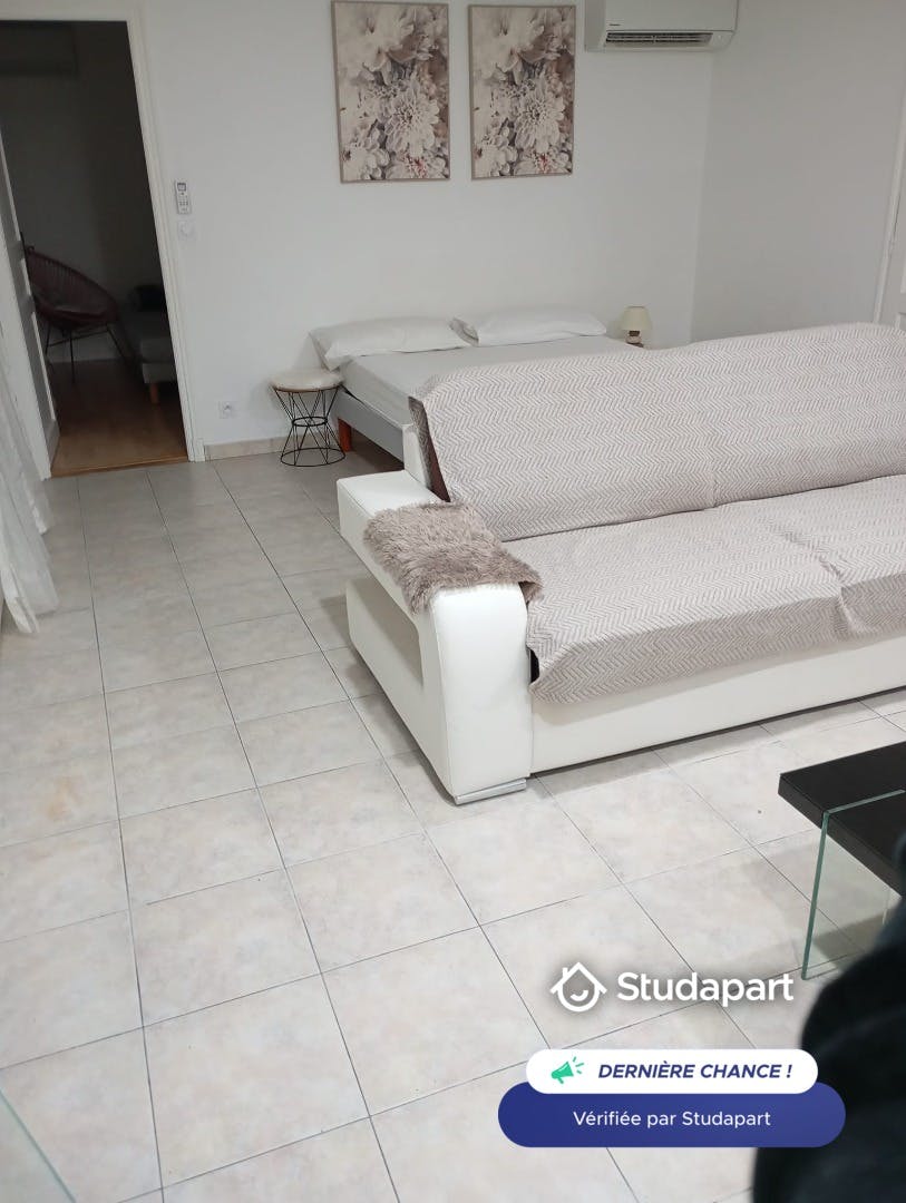 House for rent for €1,200 per month in Le Cannet, Avenue de la Borde