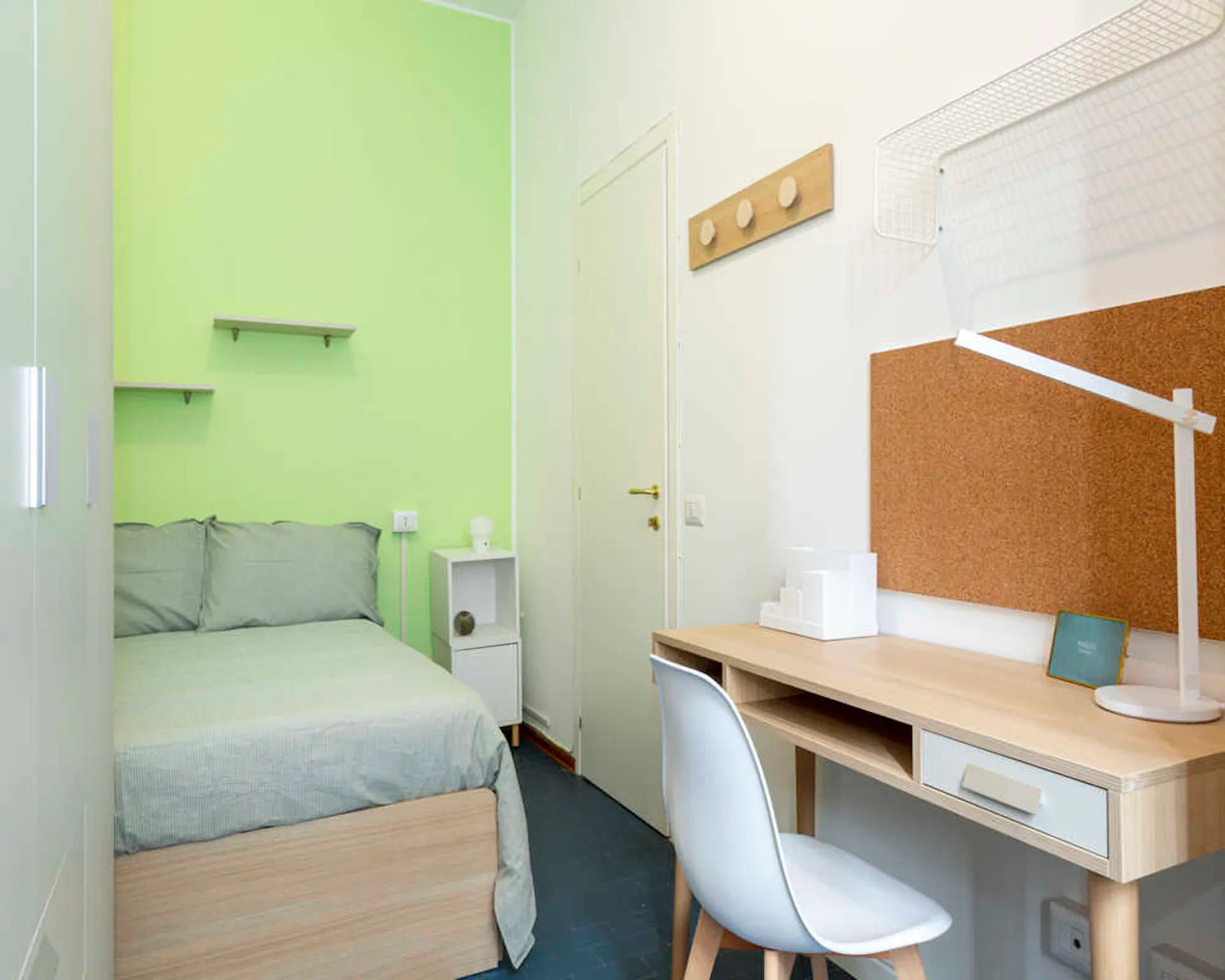 Via Santa Sofia, Milan preview