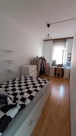 Mehrbettzimmer zu mieten für 390 € pro Monat in Graz, Gartengasse