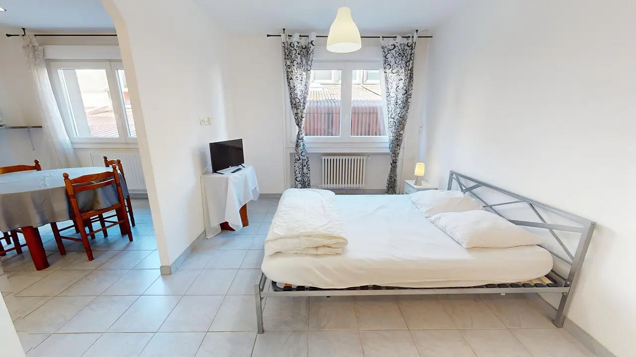 Apartment for rent for €456 per month in Saint-Étienne, Rue Désiré Claude