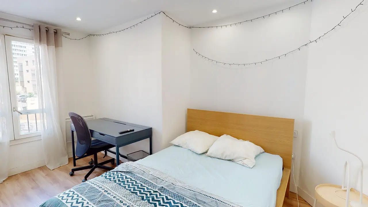 Chambre privée à louer pour 426 €/mois à Toulon, Rue des Remparts