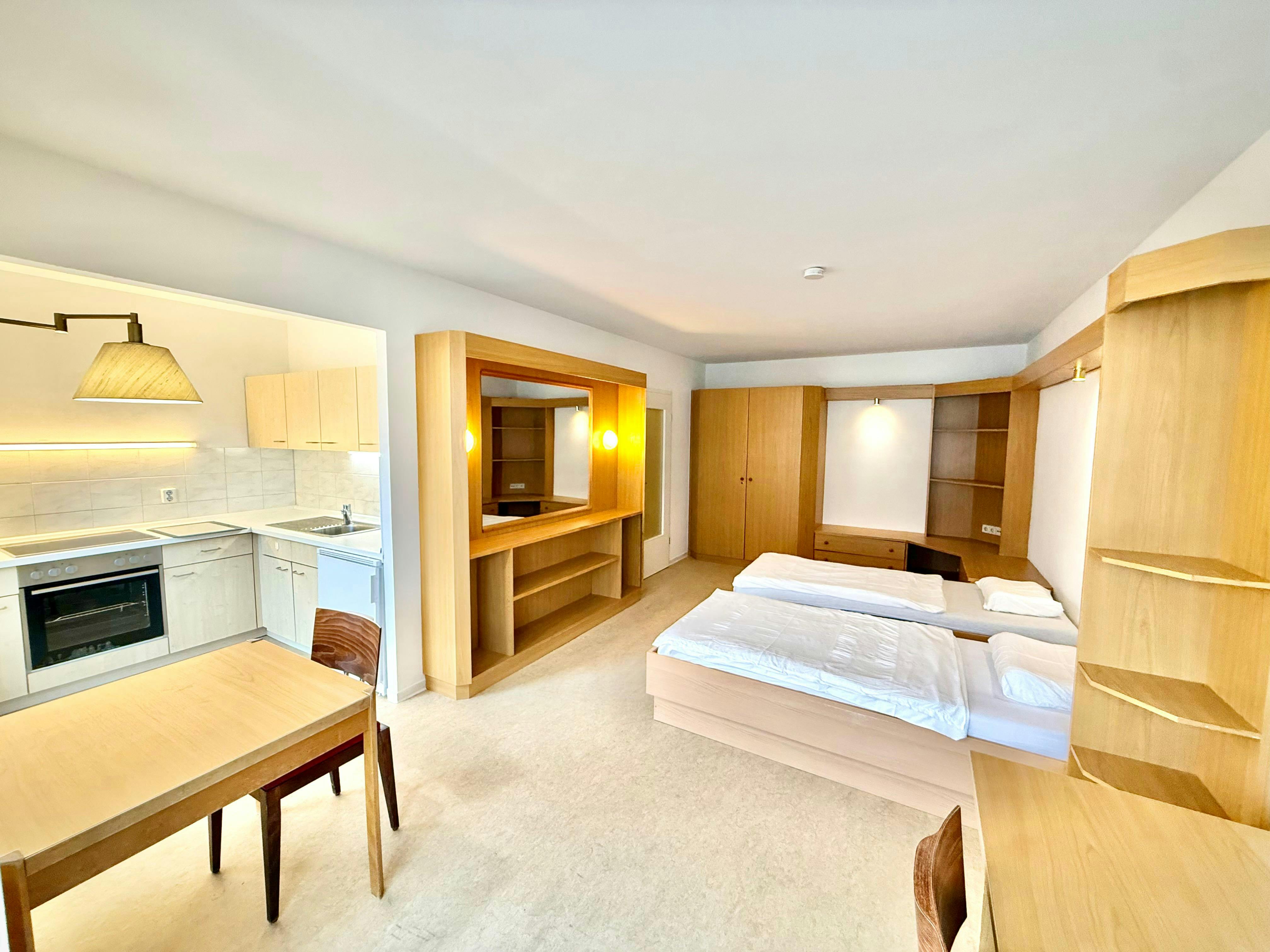 Monolocale in affitto a 1049 € al mese a Berlin, Kreuznacher Straße