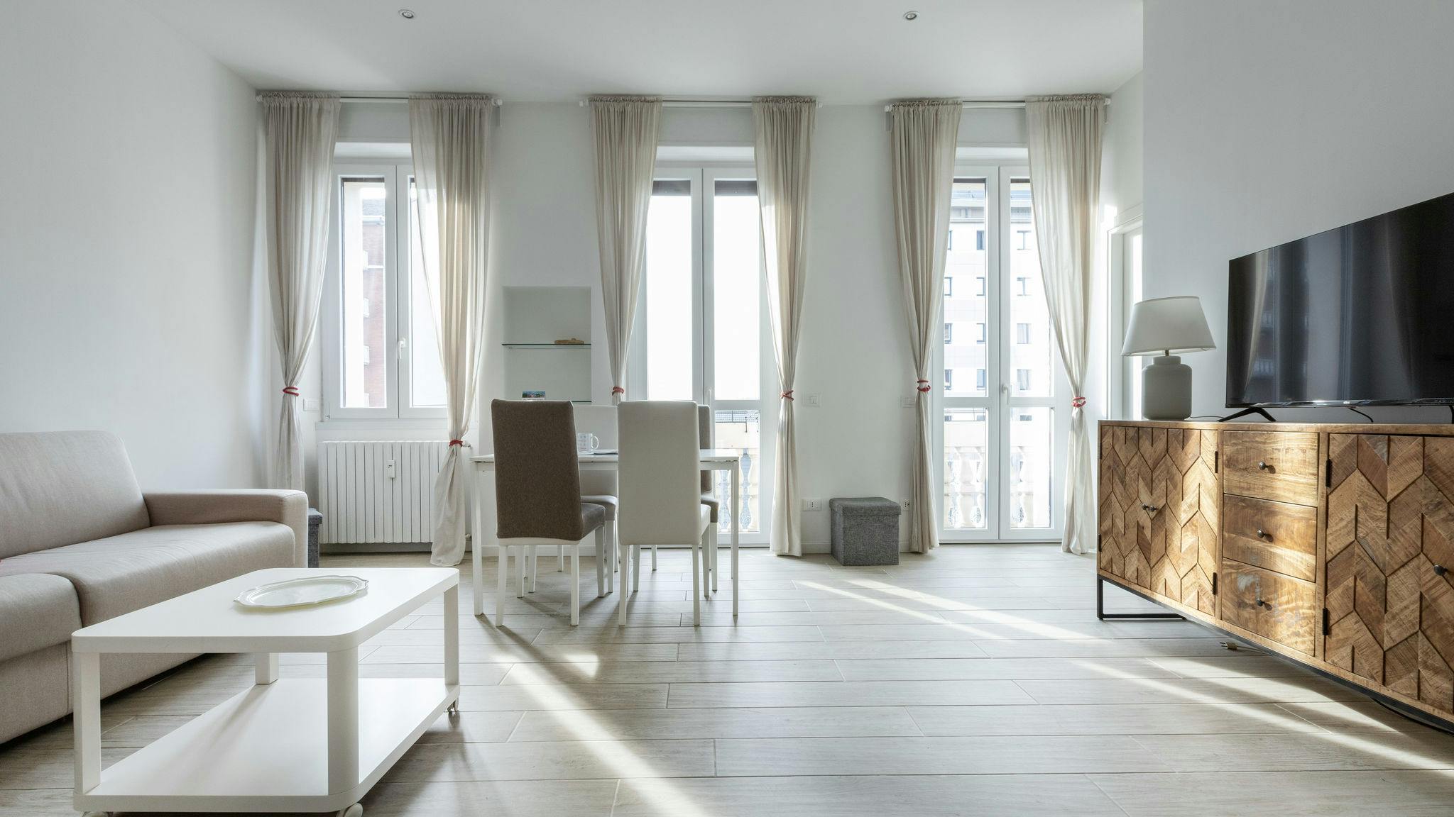 Apartment for rent for €1 per month in Milan, Viale Murillo