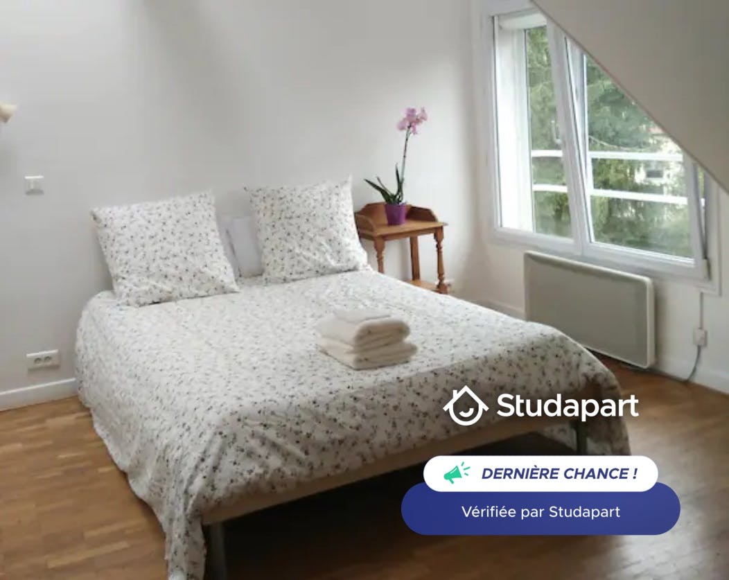 Private room for rent for €660 per month in Jouy-en-Josas, Rue de Beuvron