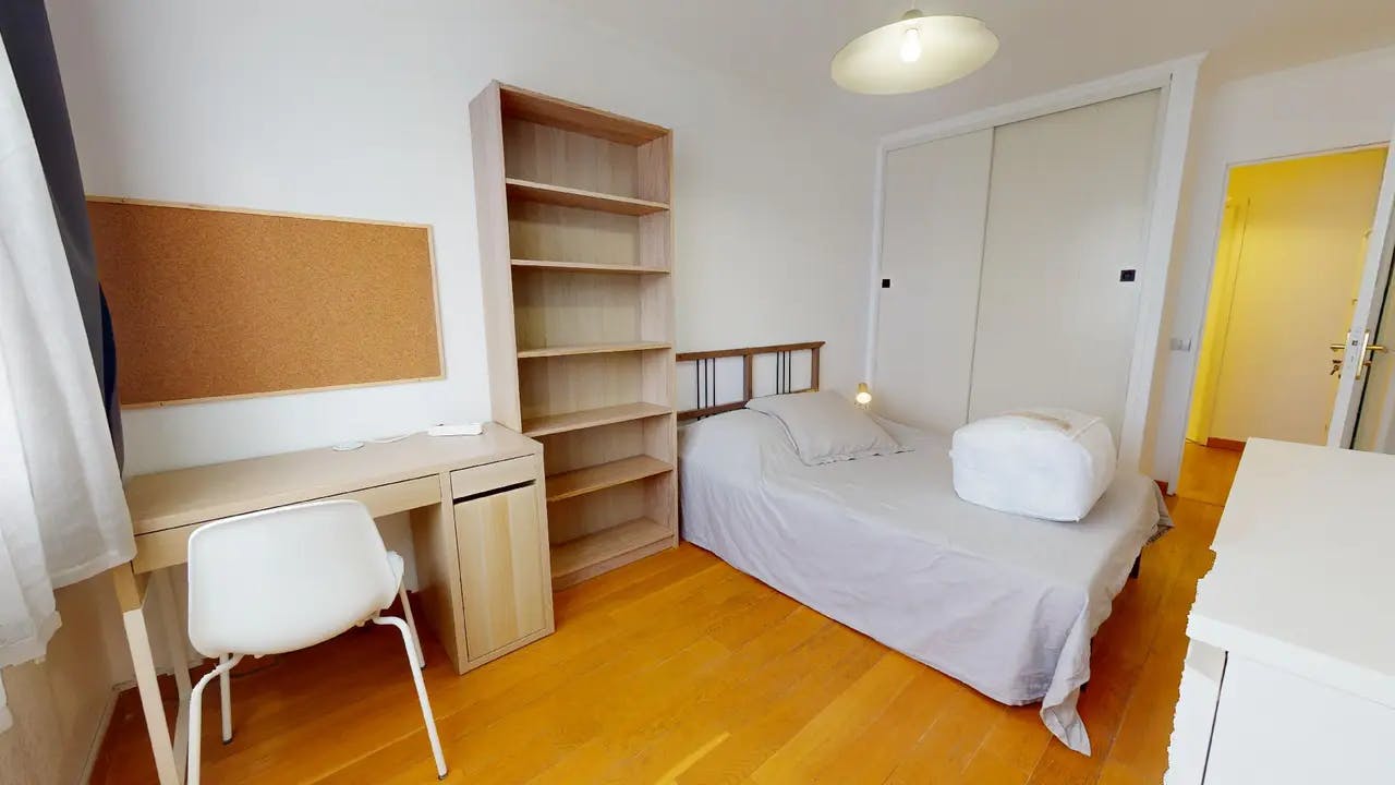 Private room in Rue des Trois Pierres, Lyon (1521904) room image 2