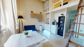 Studio for rent for €551 per month in Lyon, Rue Sébastien Gryphe