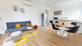 Mieszkanie do wynajęcia za 890 € miesięcznie w mieście Tourcoing, Rue de Dunkerque
