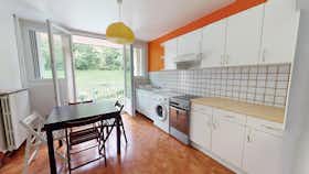 Mieszkanie do wynajęcia za 520 € miesięcznie w mieście Saint-Étienne, Rue des Alliés