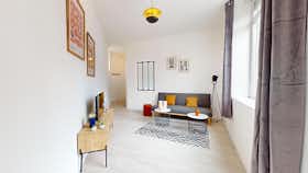 Lägenhet att hyra för 890 € i månaden i Tourcoing, Rue de Dunkerque