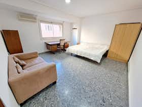 Приватна кімната за оренду для 450 EUR на місяць у Llíria, Carrer de la Murta