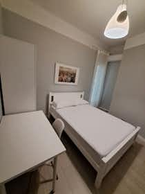 Приватна кімната за оренду для 320 EUR на місяць у Thessaloníki, Gounari Dimitriou