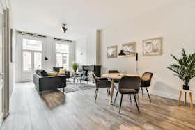 Apartment for rent for €900 per month in Paris, Avenue Victoria