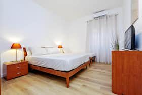 Appartement te huur voor € 1.024 per maand in Barcelona, Carrer del Rosselló