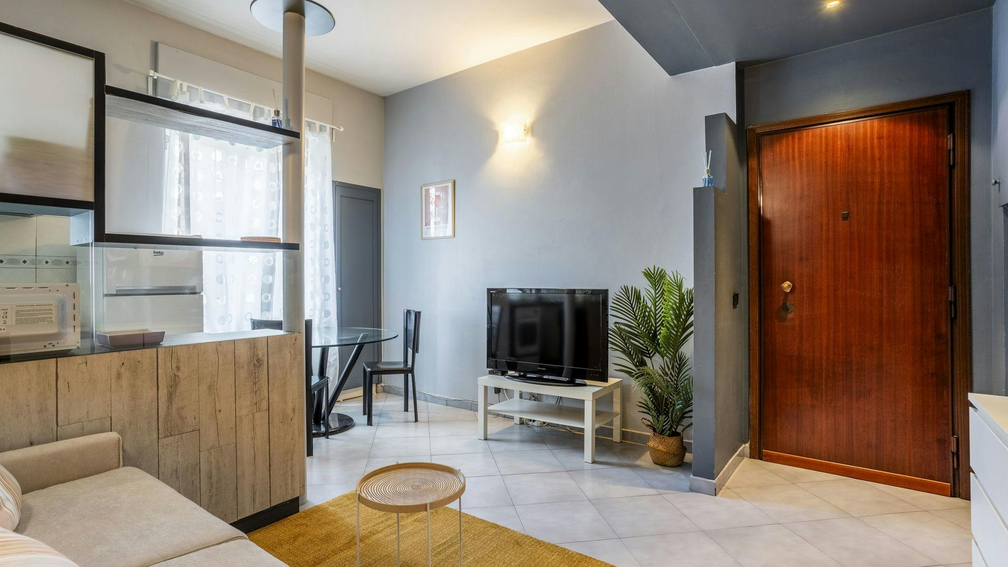Apartment for rent for €1 per month in Milan, Viale Zara