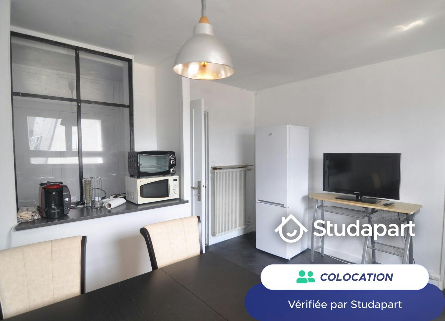 Private room for rent for €390 per month in Tours, Rue de la Hallebarde
