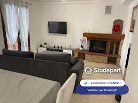 House for rent for €550 per month in La Crau, Impasse des Chardonnerets