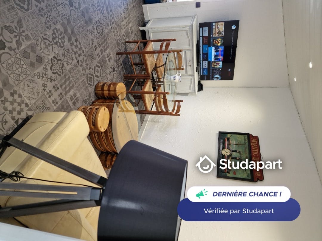 Casa en alquiler por 1190 € al mes en La Rochelle, Rue de l'Ermitage