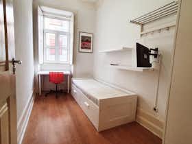 Cameră privată de închiriat pentru 250 EUR pe lună în Coimbra, Rua de Saragoça