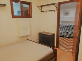 Apartment for rent for €550 per month in Coimbra, Rua António de Vasconcelos