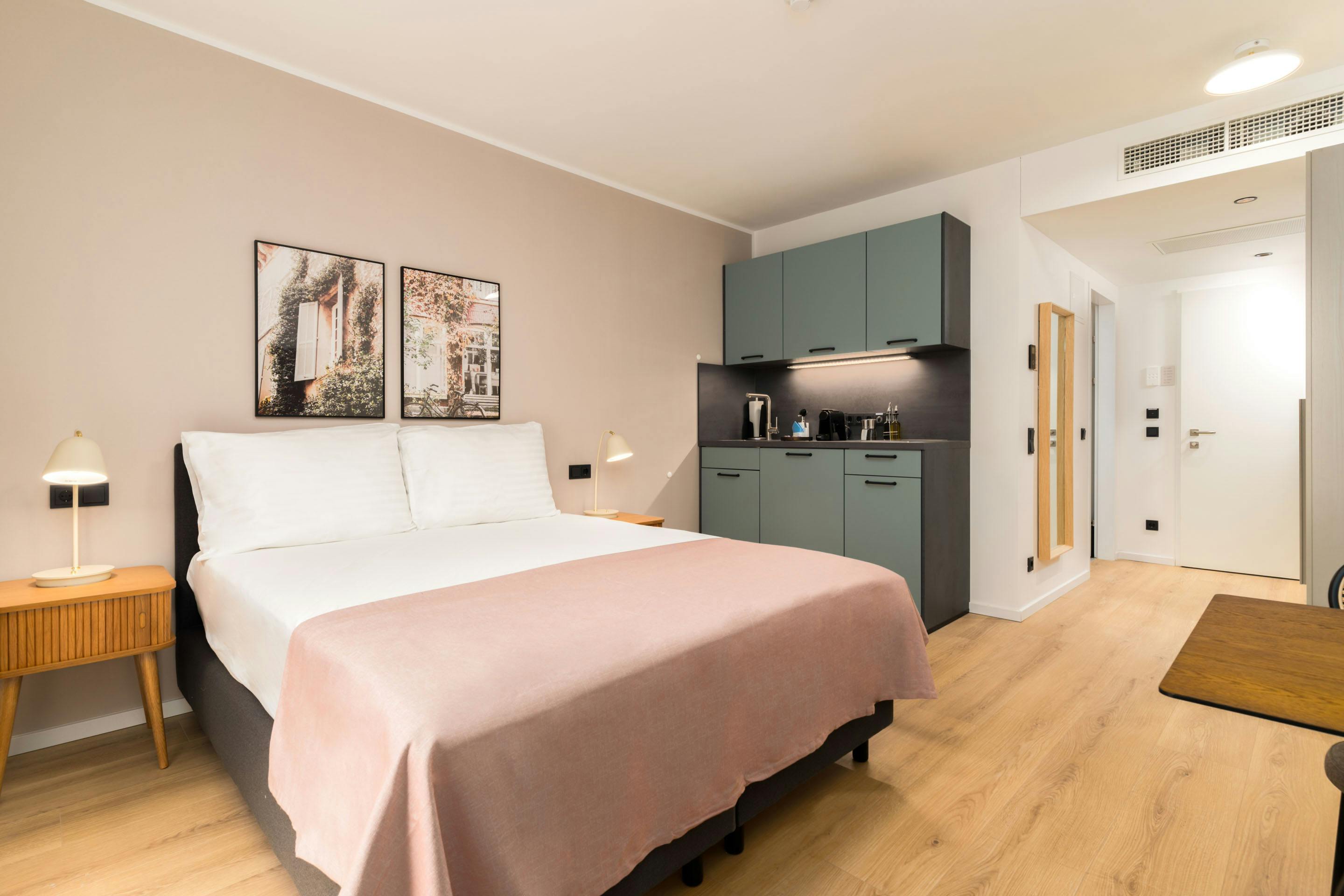 Studio for rent for €1 per month in Vienna, Favoritenstraße