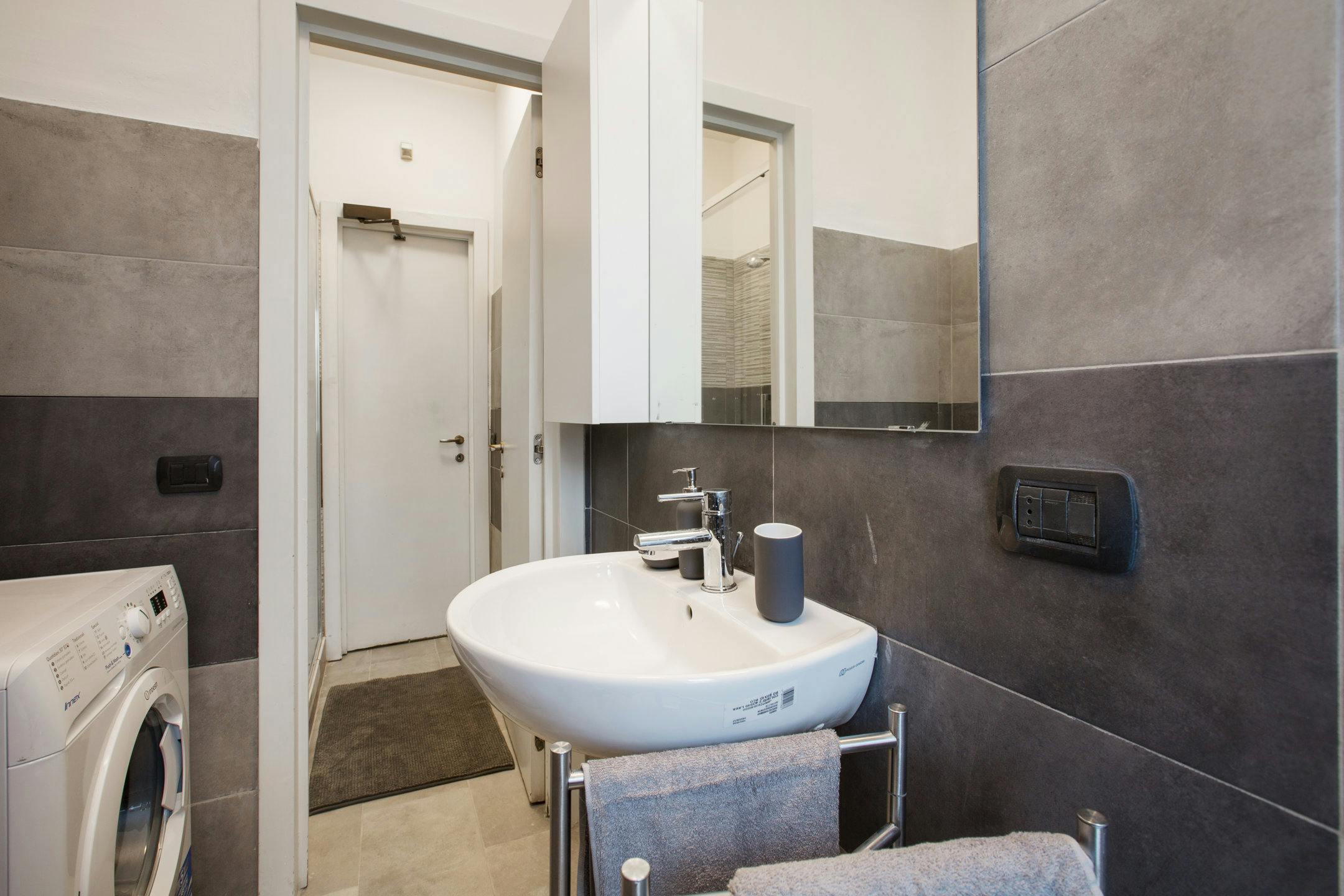 Single room Milan, 141m² — photo 2