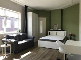Private room for rent for €750 per month in The Hague, De Vriesstraat