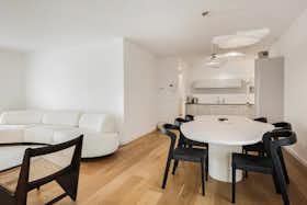 Apartment for rent for €1,050 per month in Paris, Rue Molière