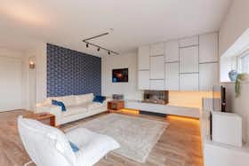 Lägenhet att hyra för 1 350 € i månaden i Paris, Rue de Bourgogne