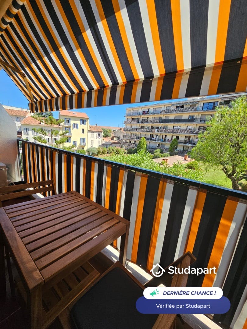 Apartment for rent for €795 per month in Cannes, Avenue de Flotte