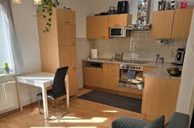 Appartement à louer pour 750 €/mois à Wiener Neustadt, Schulgasse