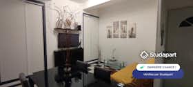 Apartamento para alugar por € 530 por mês em Béziers, Rue de la Coquille