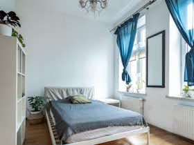 公寓 正在以 PLN 2,800 的月租出租，其位于 Kraków, ulica Józefa Dietla
