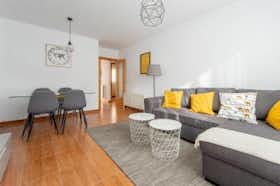 Apartment for rent for €680 per month in Móstoles, Calle Hermanos Pinzón