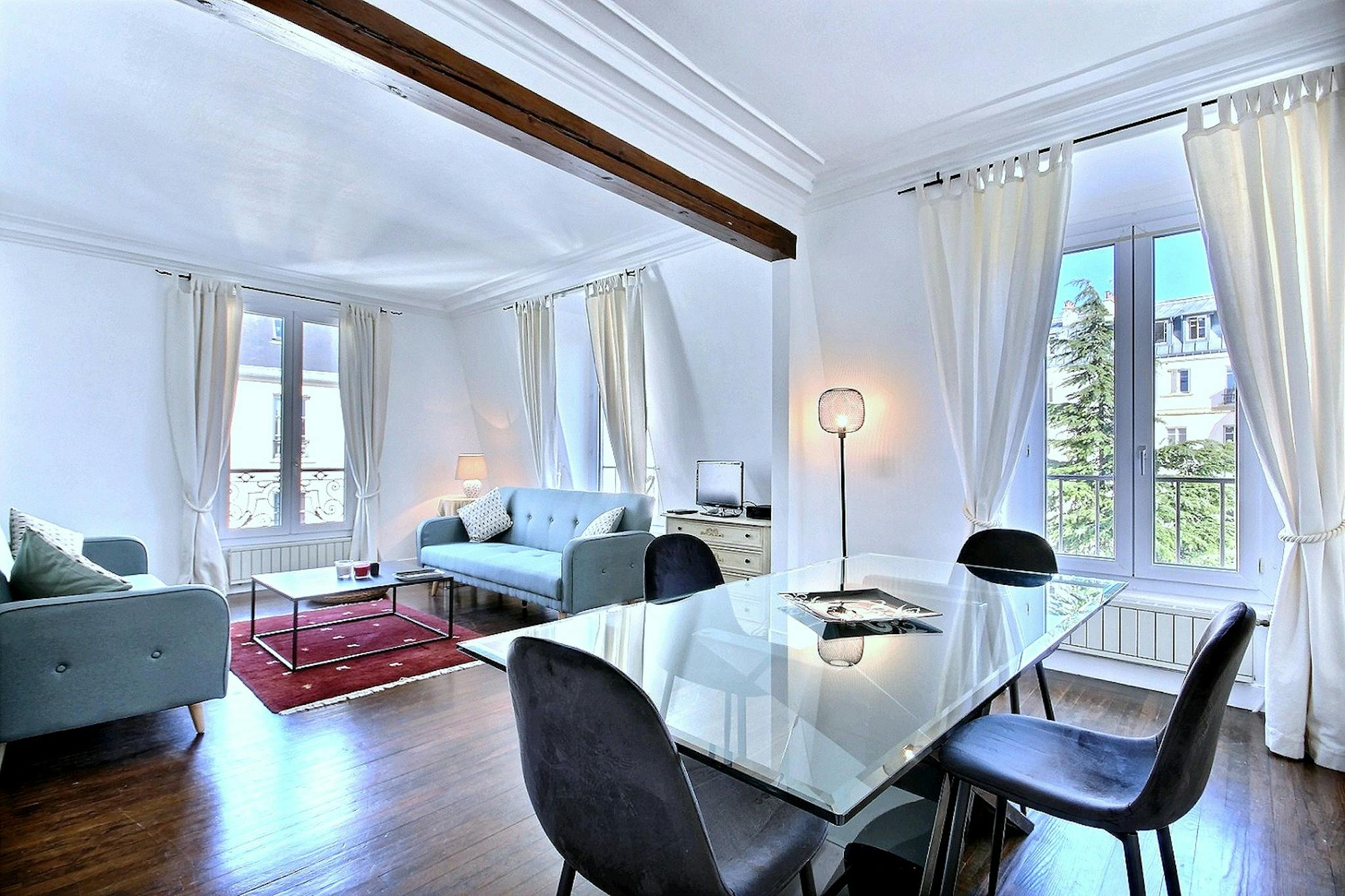 Villa de Longchamp, Paris preview