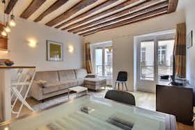 Apartment for rent for €2,675 per month in Paris, Rue Beauregard