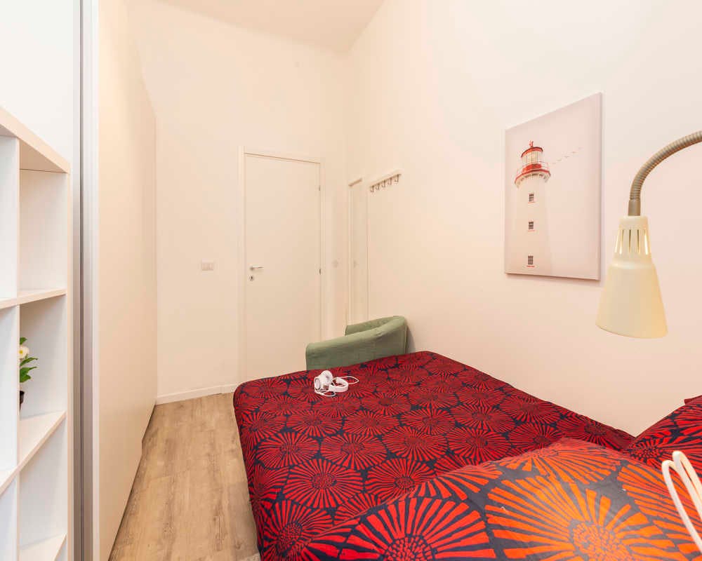 Via Paolo Bassi, Milan preview