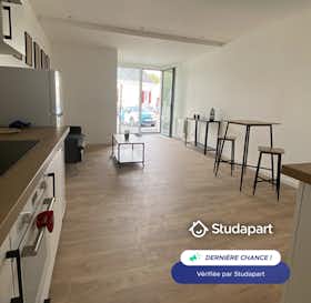 Apartment for rent for €635 per month in Saint-Barthélemy-d’Anjou, Rue Jean Jaurès