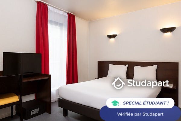 Private room for rent for €1,100 per month in Courbevoie, Rue des Étudiants