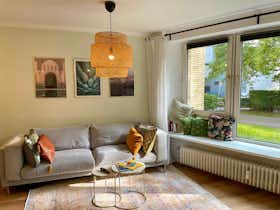 Mieszkanie do wynajęcia za 1000 € miesięcznie w mieście Hamburg, Emmastraße