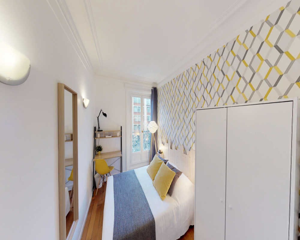 Boulevard Saint-Marcel, Paris preview