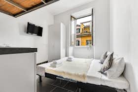 Studio for rent for €1,100 per month in Milan, Via Pasquale Sottocorno
