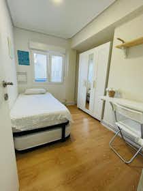 Privé kamer te huur voor € 325 per maand in Santander, Calle Alta