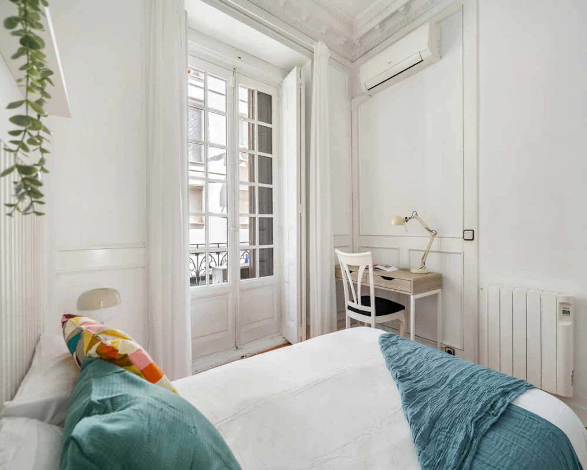 Calle de San Bernardino, Madrid preview