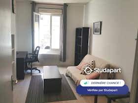 Apartamento para alugar por € 554 por mês em Le Havre, Rue Jules Tellier